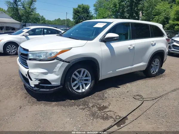 5TDBKRFH4GS317548 2016 TOYOTA HIGHLANDER - Image 2