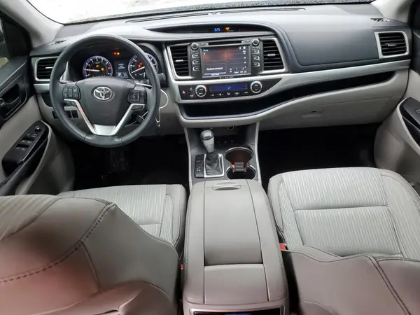 5TDBKRFH4GS323382 2016 TOYOTA HIGHLANDER - Image 8