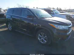 5TDBKRFH4GS327495 2016 TOYOTA HIGHLANDER