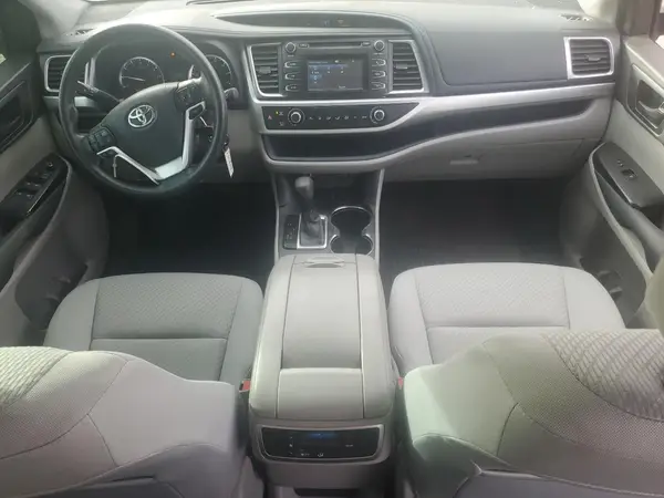 5TDBKRFH4GS328128 2016 TOYOTA HIGHLANDER - Image 8