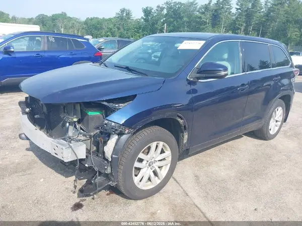 5TDBKRFH4GS342532 2016 TOYOTA HIGHLANDER - Image 2