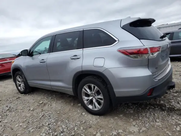 5TDBKRFH4GS356253 2016 TOYOTA HIGHLANDER - Image 2