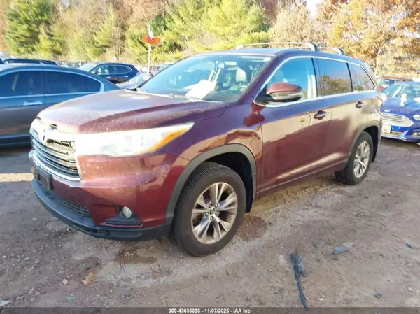 5TDBKRFH5GS233903 2016 TOYOTA HIGHLANDER - Image 2
