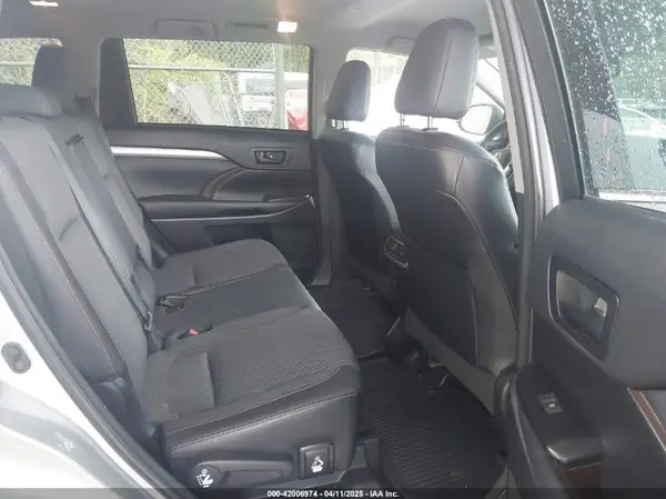 5TDBKRFH5GS235747 2016 TOYOTA HIGHLANDER - Image 8