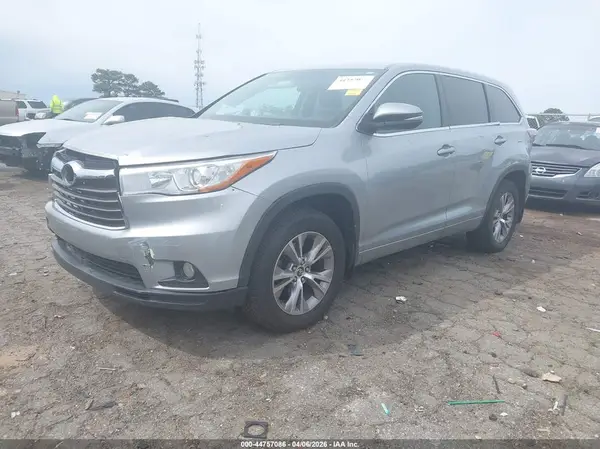 5TDBKRFH5GS240236 2016 TOYOTA HIGHLANDER - Image 2
