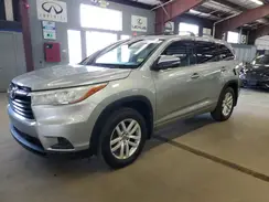 5TDBKRFH5GS270885 2016 TOYOTA HIGHLANDER