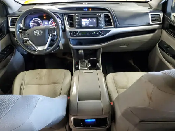 5TDBKRFH5GS270885 2016 TOYOTA HIGHLANDER - Image 8