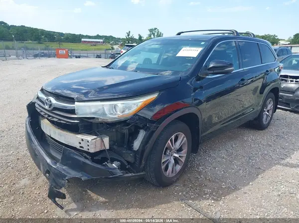 5TDBKRFH5GS287041 2016 TOYOTA HIGHLANDER - Image 2