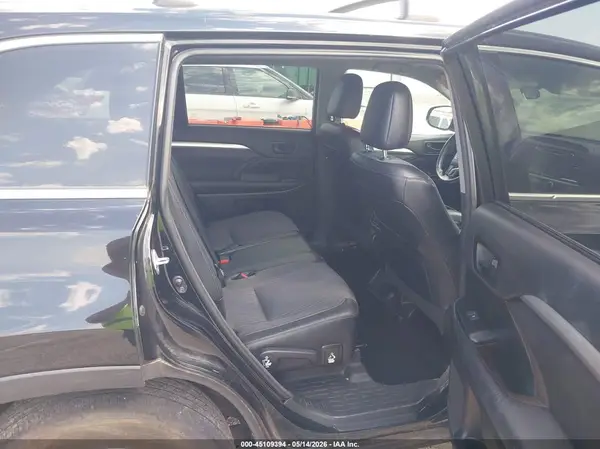 5TDBKRFH5GS287041 2016 TOYOTA HIGHLANDER - Image 8