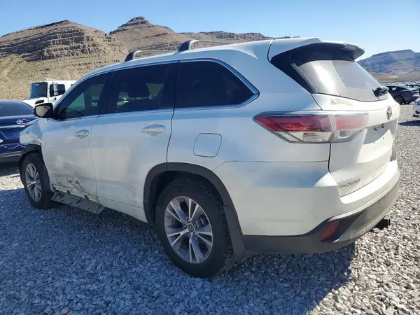 5TDBKRFH5GS293485 2016 TOYOTA HIGHLANDER - Image 2