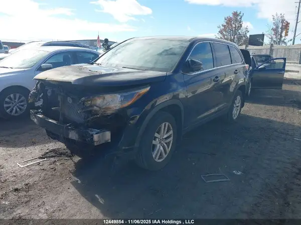 5TDBKRFH5GS295124 2016 TOYOTA HIGHLANDER - Image 2