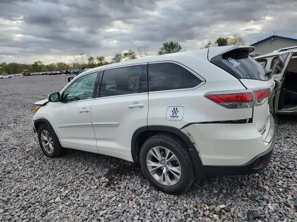 5TDBKRFH5GS306915 2016 TOYOTA HIGHLANDER - Image 2
