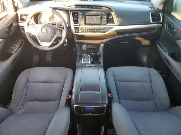 5TDBKRFH5GS317185 2016 TOYOTA HIGHLANDER - Image 8
