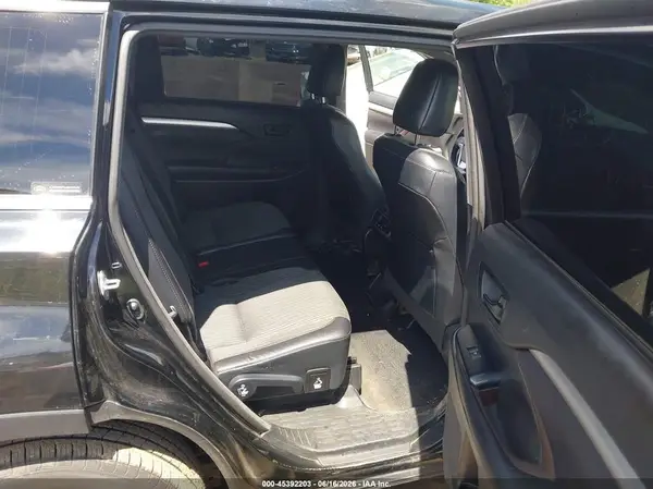 5TDBKRFH5GS322550 2016 TOYOTA HIGHLANDER - Image 8