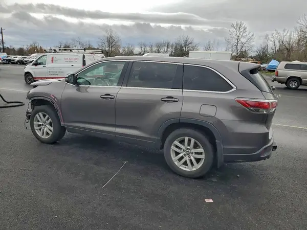 5TDBKRFH5GS352972 2016 TOYOTA HIGHLANDER - Image 2