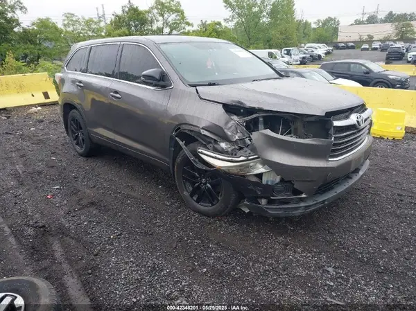5TDBKRFH6GS242013 2016 TOYOTA HIGHLANDER - Image 1