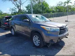 5TDBKRFH6GS255859 2016 TOYOTA HIGHLANDER