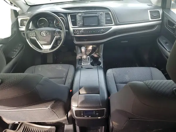 5TDBKRFH6GS259281 2016 TOYOTA HIGHLANDER - Image 8