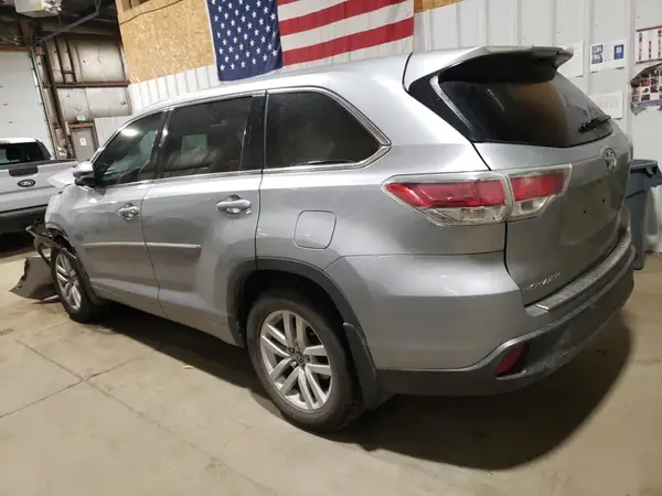 5TDBKRFH6GS264979 2016 TOYOTA HIGHLANDER - Image 2
