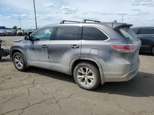 5TDBKRFH6GS278512 2016 TOYOTA HIGHLANDER - Image 2
