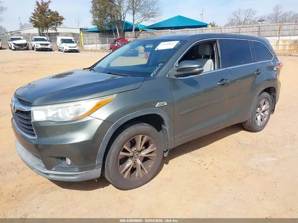 5TDBKRFH6GS294919 2016 TOYOTA HIGHLANDER - Image 2