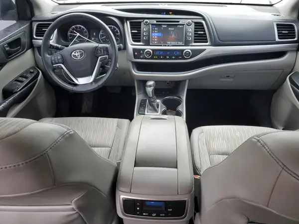 5TDBKRFH6GS297870 2016 TOYOTA HIGHLANDER - Image 8