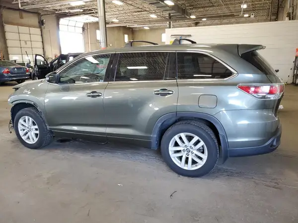 5TDBKRFH6GS306485 2016 TOYOTA HIGHLANDER - Image 2