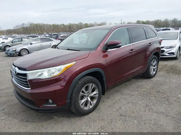 5TDBKRFH6GS314652 2016 TOYOTA HIGHLANDER - Image 2
