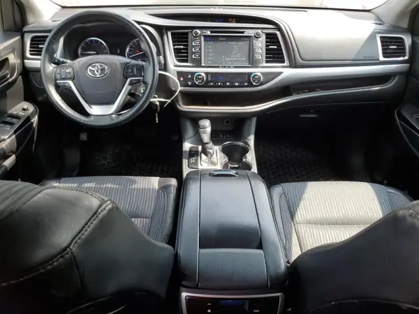 5TDBKRFH6GS315235 2016 TOYOTA HIGHLANDER - Image 8