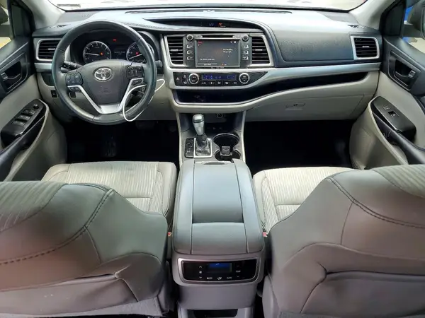 5TDBKRFH6GS318670 2016 TOYOTA HIGHLANDER - Image 8