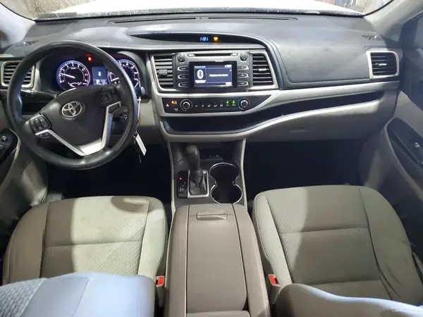 5TDBKRFH6GS321150 2016 TOYOTA HIGHLANDER - Image 8