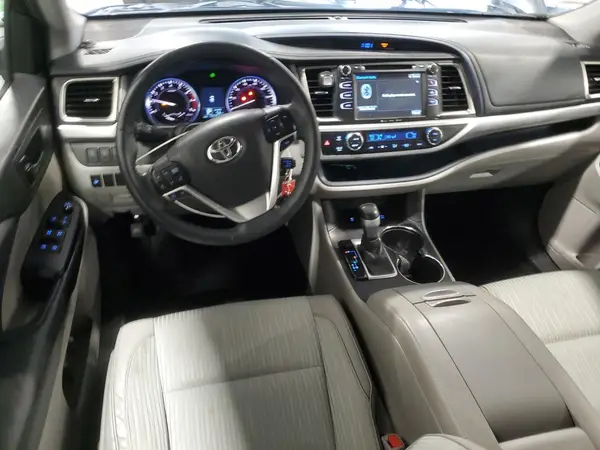 5TDBKRFH6GS325425 2016 TOYOTA HIGHLANDER - Image 8
