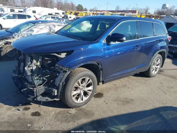 5TDBKRFH6GS338918 2016 TOYOTA HIGHLANDER - Image 2