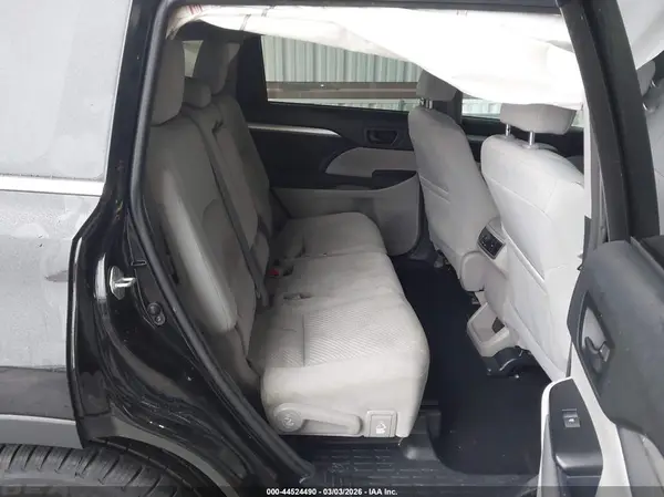 5TDBKRFH6GS348607 2016 TOYOTA HIGHLANDER - Image 8