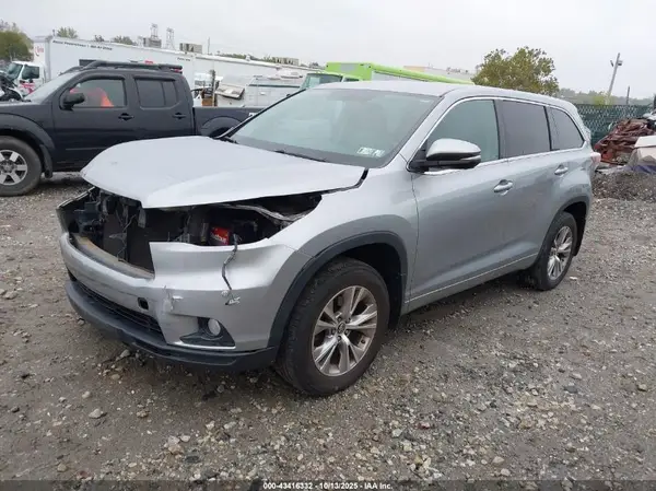 5TDBKRFH6GS355475 2016 TOYOTA HIGHLANDER - Image 2