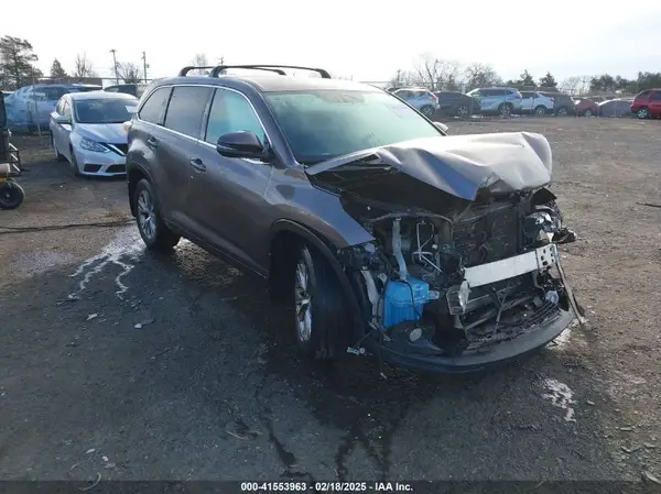 5TDBKRFH6GS356142 2016 TOYOTA HIGHLANDER - Image 1
