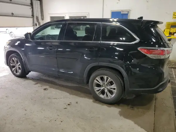 5TDBKRFH7GS247060 2016 TOYOTA HIGHLANDER - Image 2