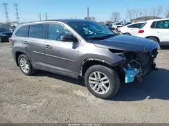 5TDBKRFH7GS247964 2016 TOYOTA HIGHLANDER