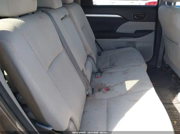 5TDBKRFH7GS247964 2016 TOYOTA HIGHLANDER - Image 8