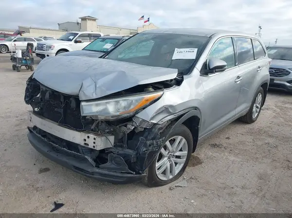 5TDBKRFH7GS259158 2016 TOYOTA HIGHLANDER - Image 2