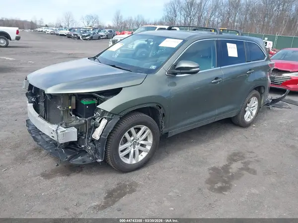 5TDBKRFH7GS269401 2016 TOYOTA HIGHLANDER - Image 2
