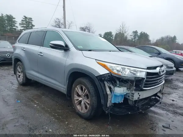 5TDBKRFH7GS281290 2016 TOYOTA HIGHLANDER - Image 1