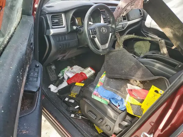 5TDBKRFH7GS291057 2016 TOYOTA HIGHLANDER - Image 8