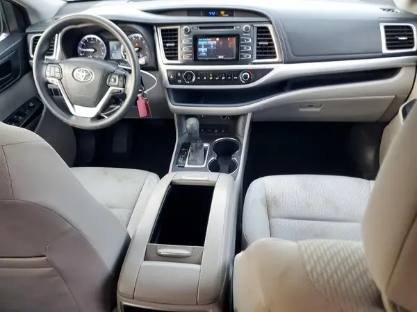 5TDBKRFH7GS312778 2016 TOYOTA HIGHLANDER - Image 8