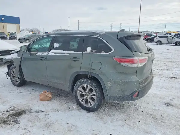 5TDBKRFH7GS329287 2016 TOYOTA HIGHLANDER - Image 2