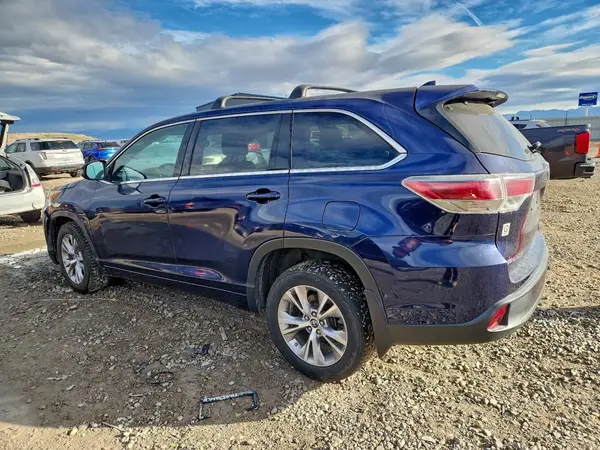 5TDBKRFH7GS342458 2016 TOYOTA HIGHLANDER - Image 2