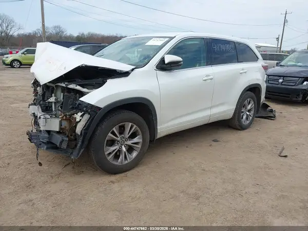 5TDBKRFH7GS344856 2016 TOYOTA HIGHLANDER - Image 2