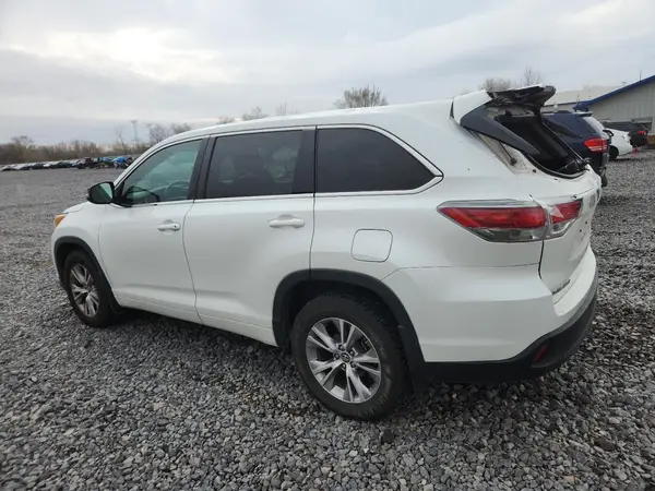 5TDBKRFH7GS351273 2016 TOYOTA HIGHLANDER - Image 2
