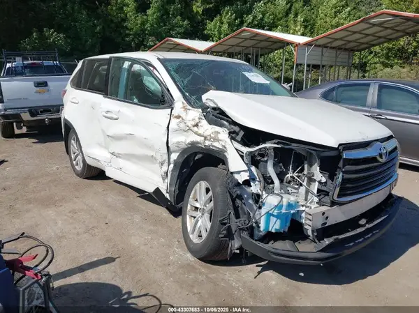 5TDBKRFH8GS265082 2016 TOYOTA HIGHLANDER - Image 1