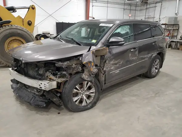 5TDBKRFH8GS282125 2016 TOYOTA HIGHLANDER - Image 1